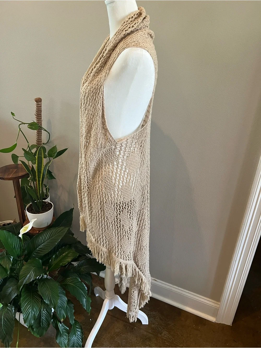 Open-Knit Fringe Crochet Vest in Beige women Large boutique